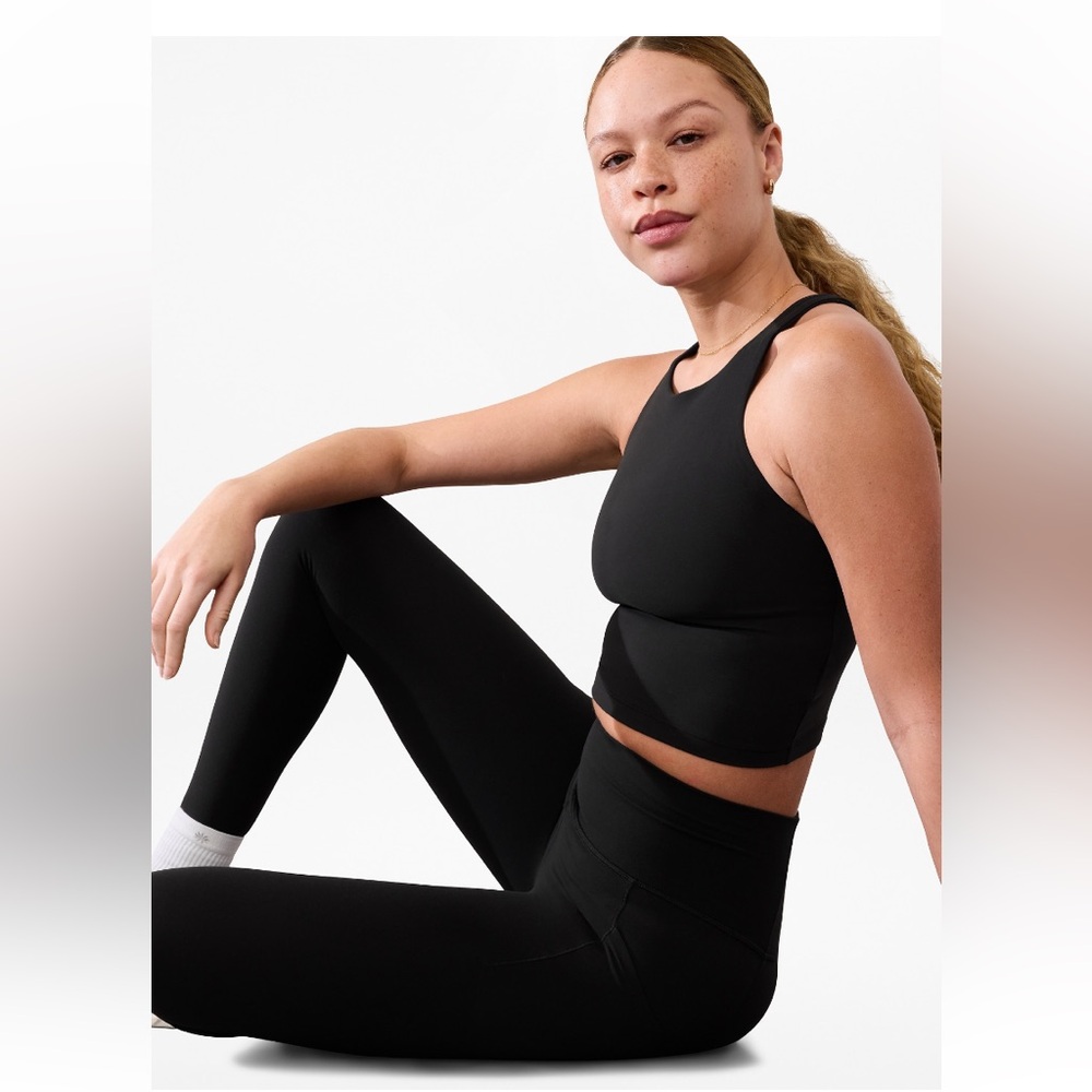 Athleta cropped bra small